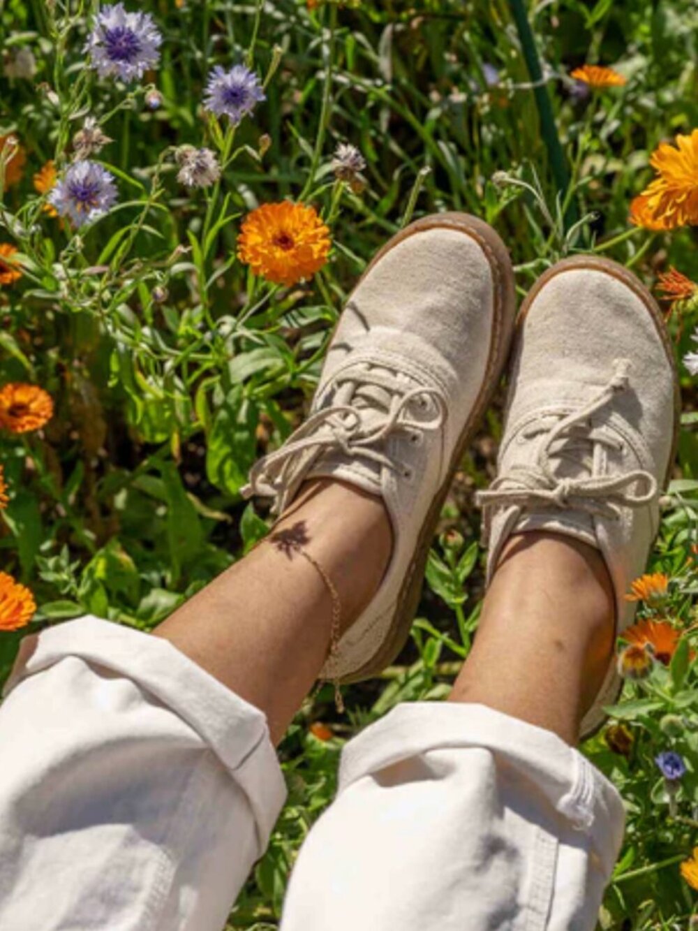 Sanuk Natural Beige Canvas Lace-Up Sneakers with Brown Soles - Picture 12 of 12
